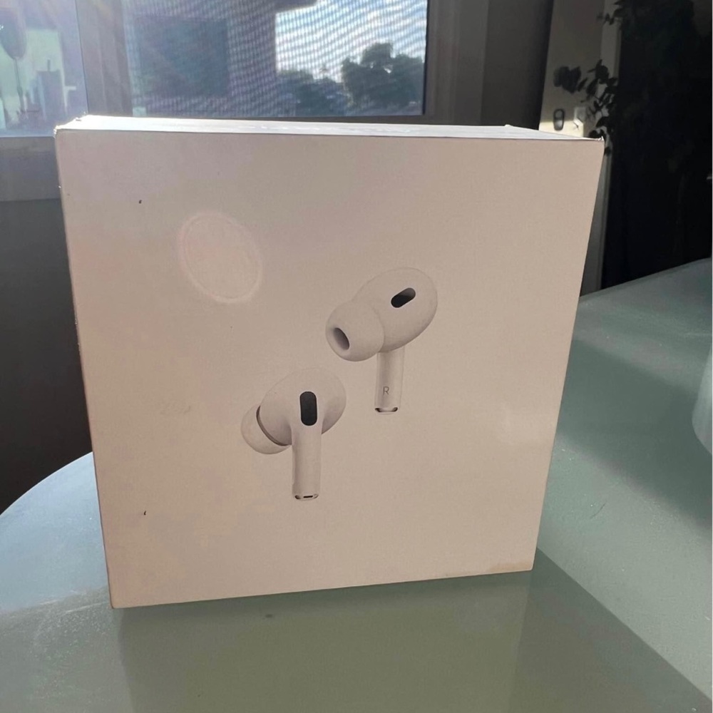 New Apple Airpods Pro 2